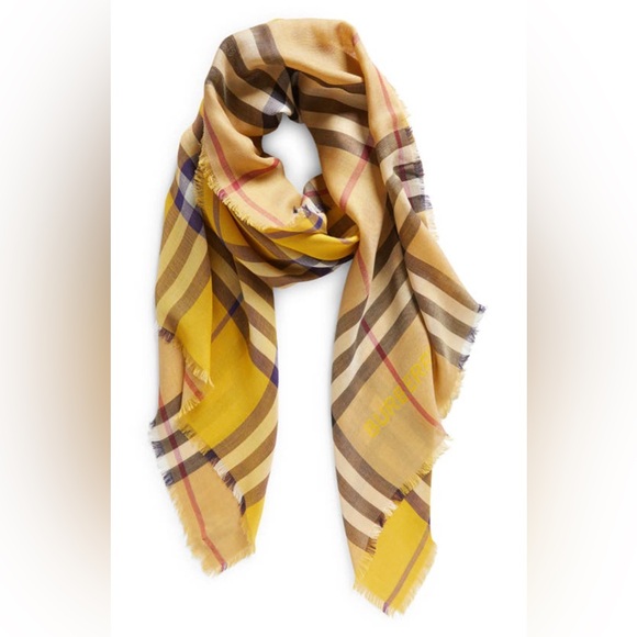 New Burberry Giant Check Wool & Silk Gauze Scarf, Classic Khaki, Archive Beige - Picture 3 of 7